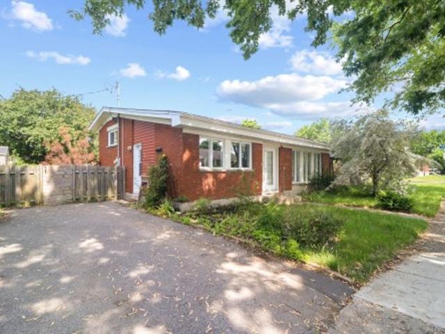 423 Rue De Fontainebleau S. Longueuil Le Vieux Longueuil, QC, J4L 2X6 house for sale | Listing ID 24064 | Royal LePage