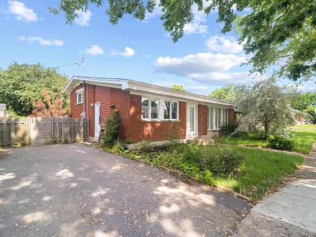 423 Rue De Fontainebleau S. Longueuil Le Vieux Longueuil, QC, J4L 2X6 house for sale | Listing ID 24395 | Royal LePage