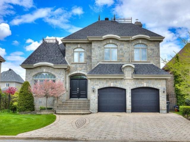 423 Rue Des Roseaux, Laval Sainte Dorothée, QC, H7X 4H1 Luxury House for sale | Listing ID 28471 | Royal LePage Carriage Trade Luxury Properties