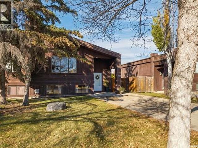 423 Russell Road, Saskatoon, SK, S7K 7A8 house for sale | Listing ID SK051809 | Royal LePage