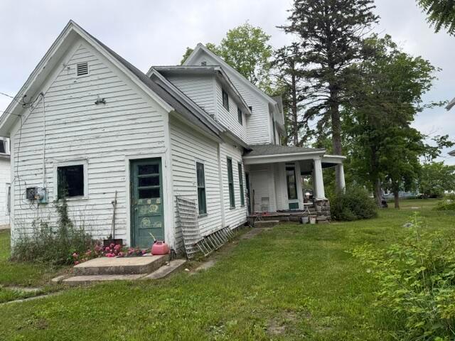 423 W Upton Avenue