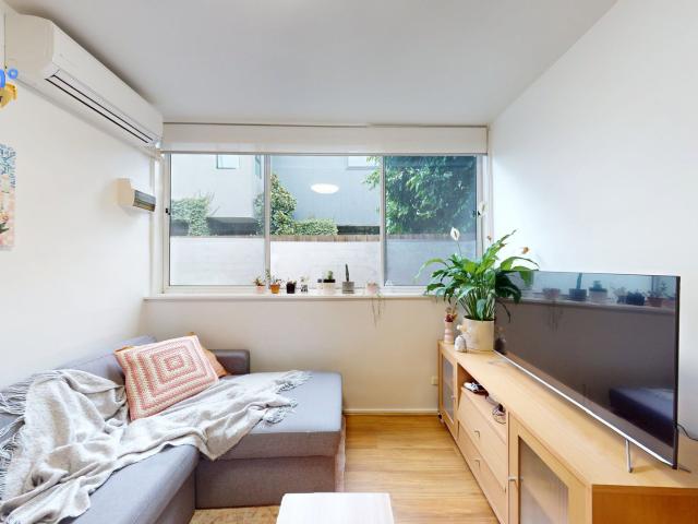 4/247 Heidelberg Road, Northcote