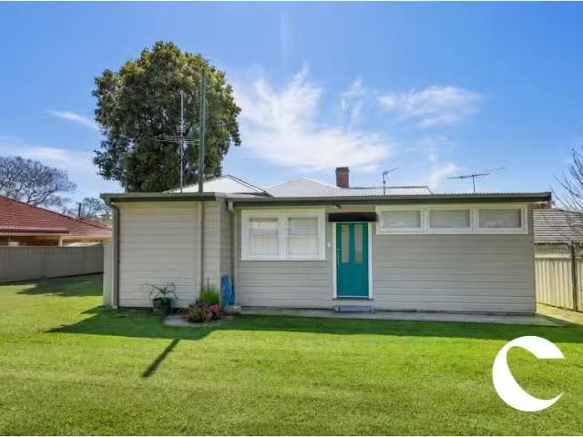 4/243 Maitland Road, Cessnock Apartment for rent Listed by Ty.