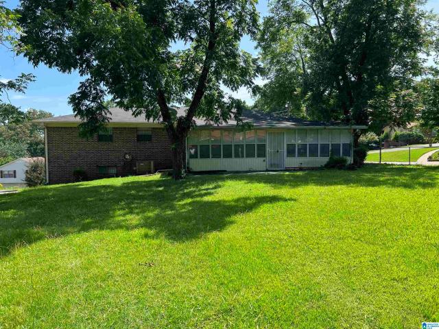 424 Daniel Drive Ne