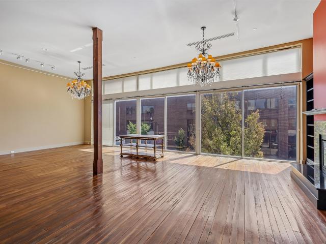 424 E Locust Street B