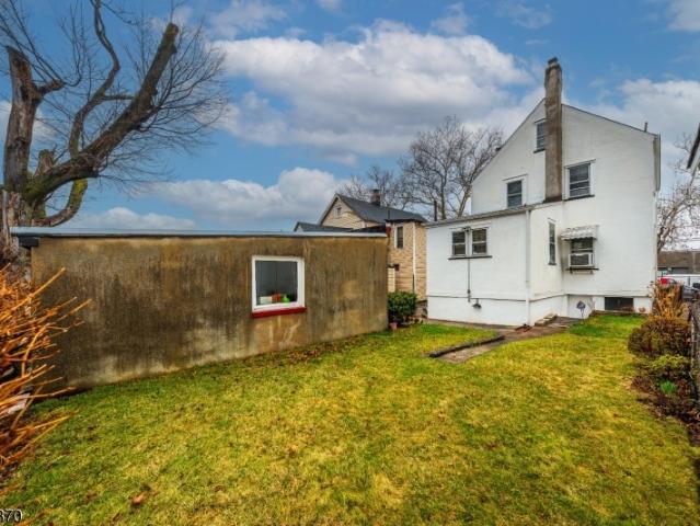 424 Frankfort St