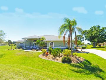 424 Holly Dr, Sebring, FL 33876 | MLS #R11061