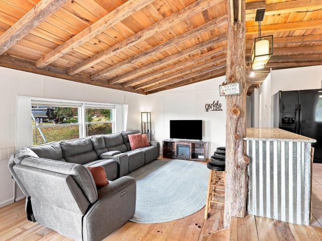 424 Hyde Cove Drive