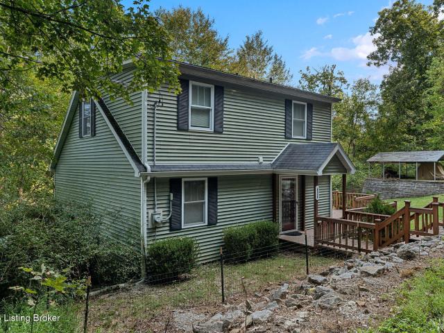 424 N Lakeside Ln
