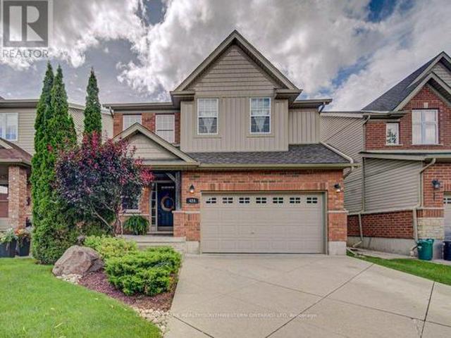 424 Sauve Crescent, Waterloo, ON, N2T 2Y8 house for sale | Listing ID X13775 | Royal LePage