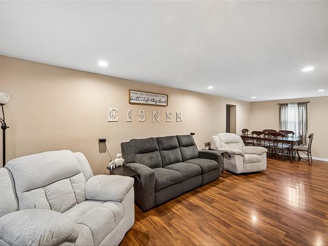 424 W 5th Street