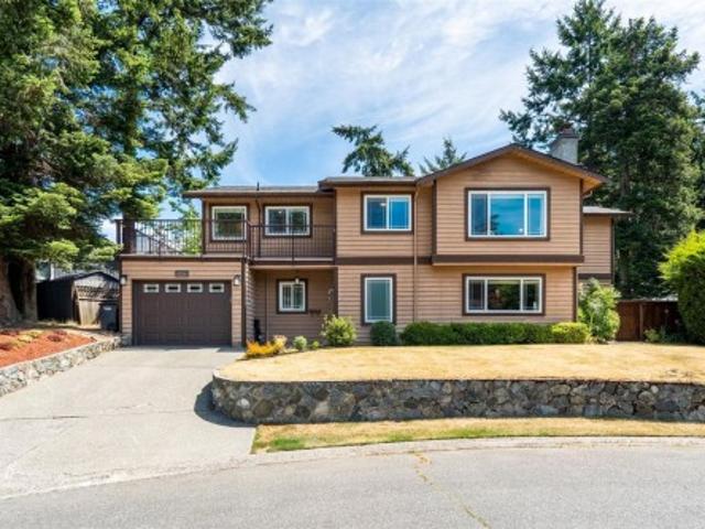 4255 Moorpark Pl, Saanich, BC, V8Z 6N9 house for sale | Listing ID 1041 | Royal LePage