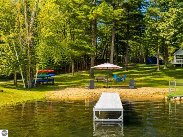 4256 North Spider Lake Road
