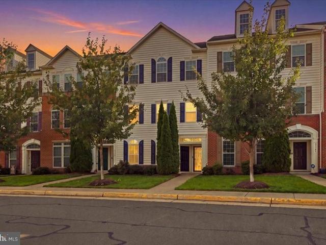 42571 Burbank Ter, Sterling, VA 20166