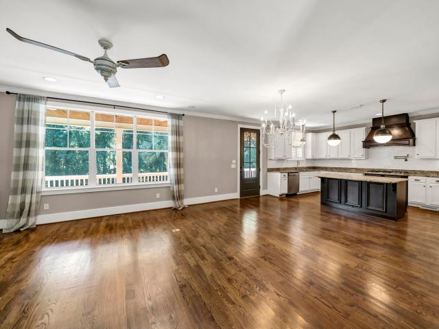 425 Crockett Road