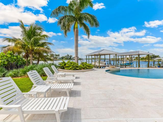 425 Green Dolphin Dr S, Placida, US, FL