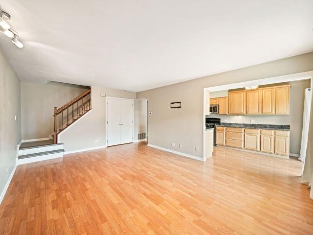 425 Harrison Court, Vernon Hills, US, IL