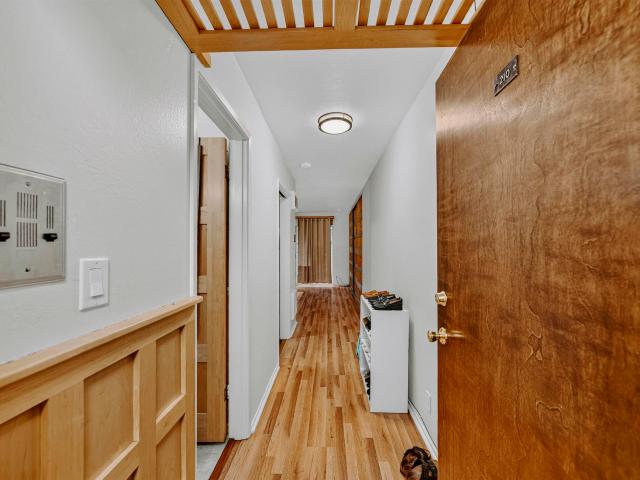 425 Orange St 210