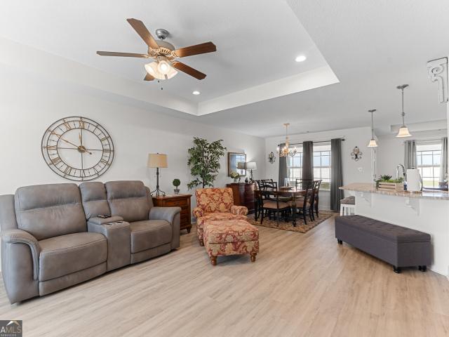 425 Lamplight Drive