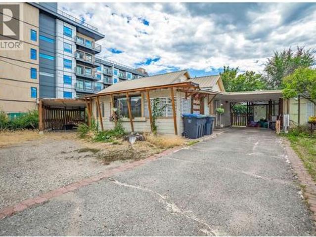 425 Leathead Road, Kelowna, BC, V1X 2J3 house for sale | Listing ID 10402 | Royal LePage