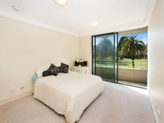 42/5 Macquarie Street, Sydney