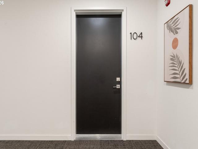 425 ne bryant st # 104