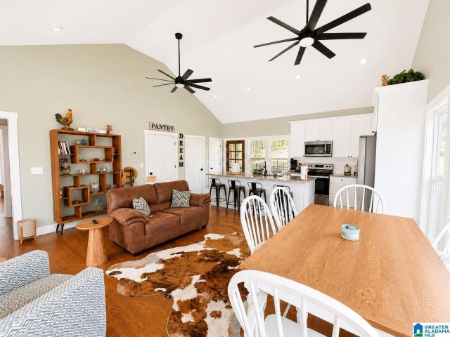 425 Pointe View Road