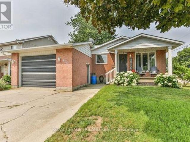 425 Queen Street, Lucan Biddulph Granton, ON, N0M 1V0 house for sale | Listing ID X13625 | Royal LePage
