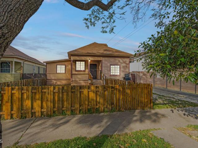 425 W 1st St, Oxnard, CA 93030 | MLS #V1 34609VC