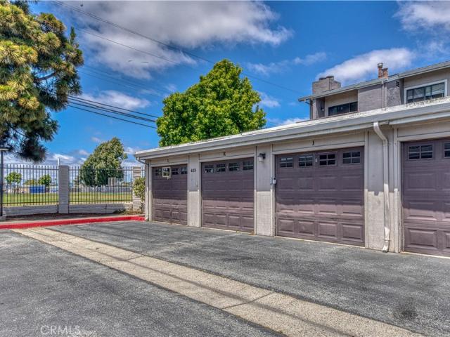 425 W Laurel K