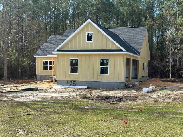 425 Woodridge Lane