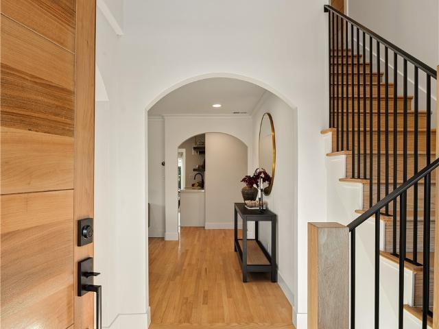 425 Tustin Avenue