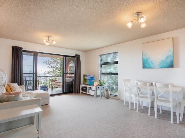 4/25a Burgess Street, Kings Beach