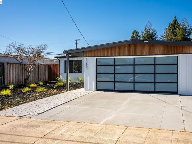 42663 Hamilton Way