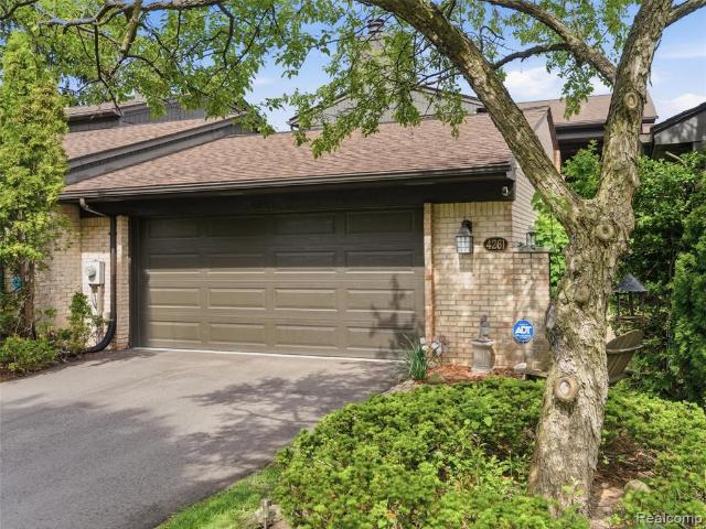 4261 Wabeek Lake Drive