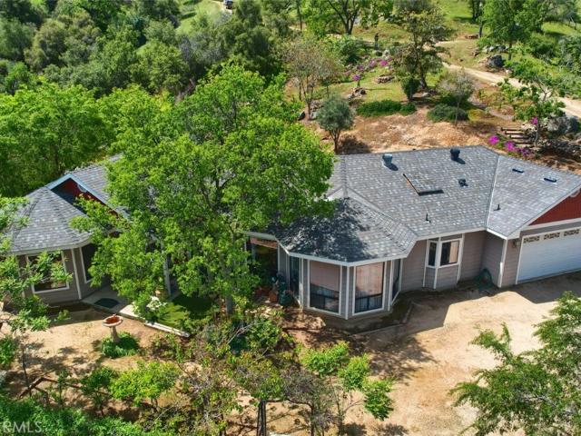 42625 Red Top Mountain Court
