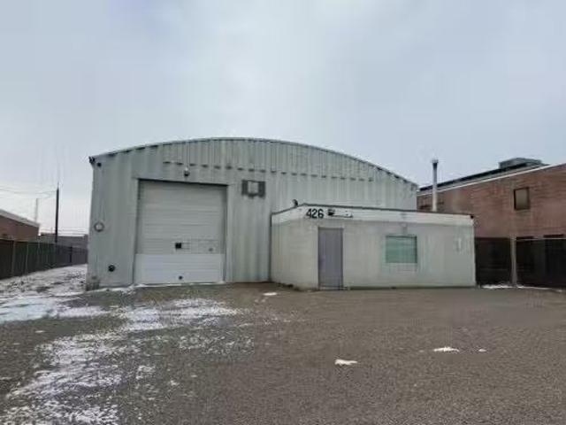 426 10 Street North, Lethbridge, AB, T1H 2C7 commercial for.