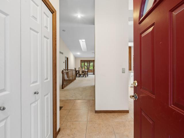 426 Country Club Dr