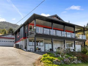 Cowichan Valley - Garden, Deck