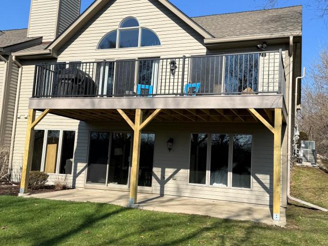 426 Oak Tree Ct