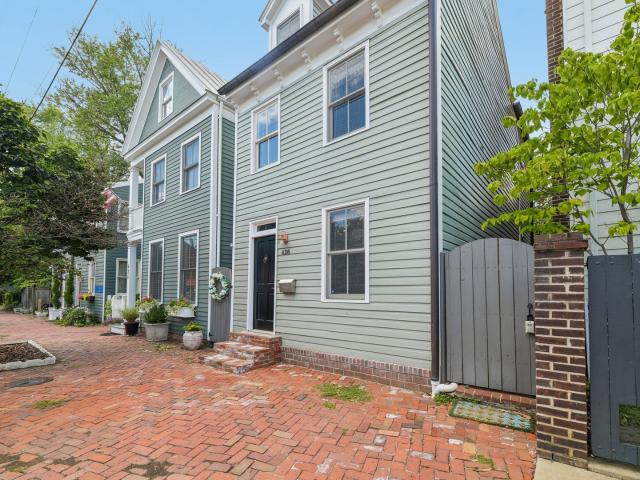 426 N Alfred Street