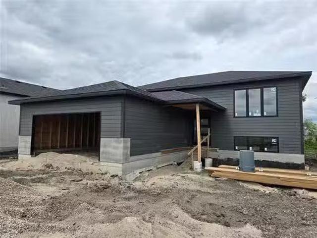 426 Sand Piper Trail, Landmark, MB, R0A 0X0 house for sale.