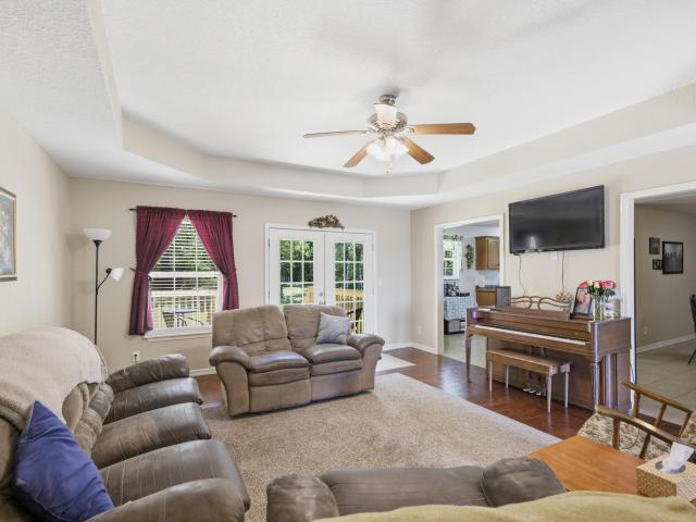 426 Ravenwood Circle