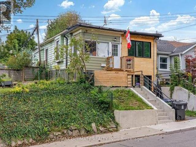 426 Woodfield Road, Toronto, ON, M4L 2X3 house for sale | Listing ID E13834 | Royal LePage