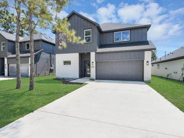 426 Woodlake Drive