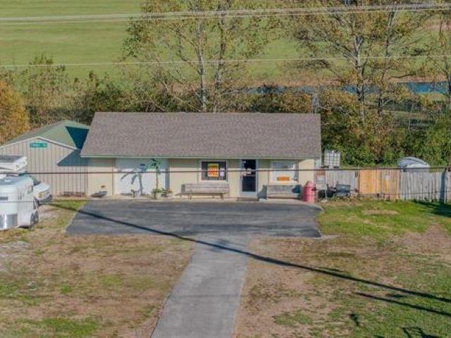 4274 Hwy 101