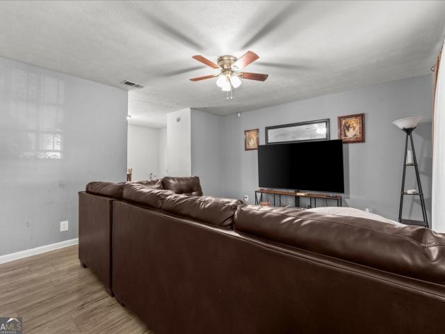 4274 W Oak Drive