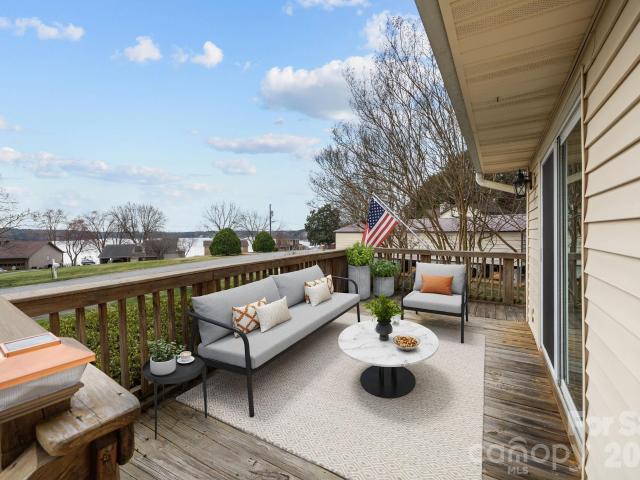4278 Harbor Lane