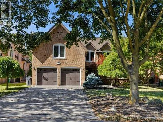 4279 Bridlepath Trail, Mississauga, ON, L5L 3K3 house for sale | Listing ID 40866 | Royal LePage