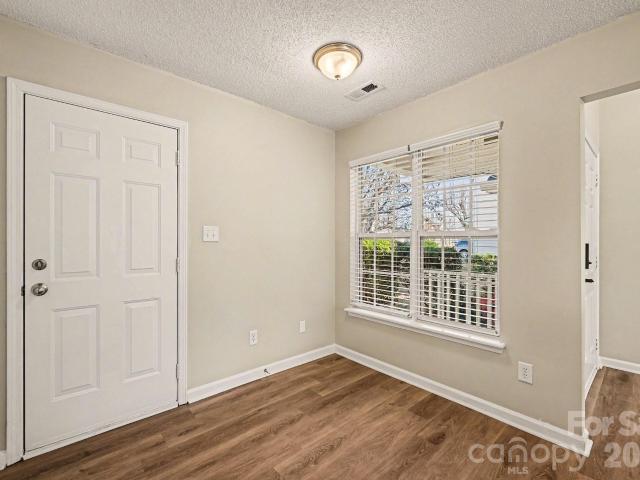 4271 Maybrook Court SW